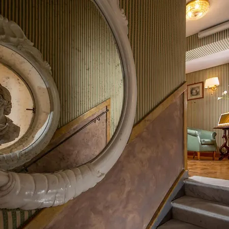 The At The Spanish Steps Exclusive Collection - Rdr Penthouse Rom